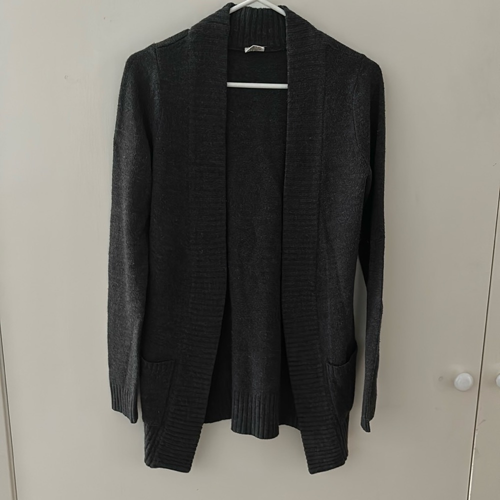 Essentials by Full Tilt long grey cardigan with pockets